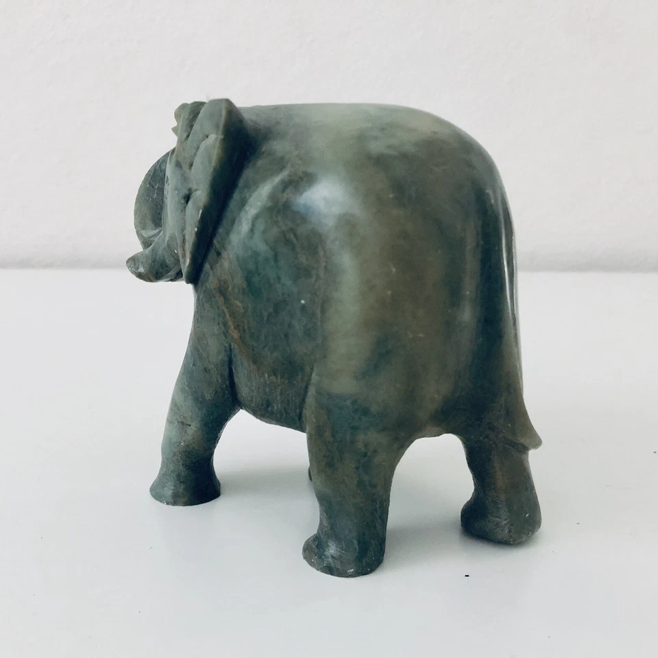 Preciosa piedra de cuarzo verde tallada a mano elefante 2 libras 4” H x 4” W X 2,5” D Foto 4 de 4