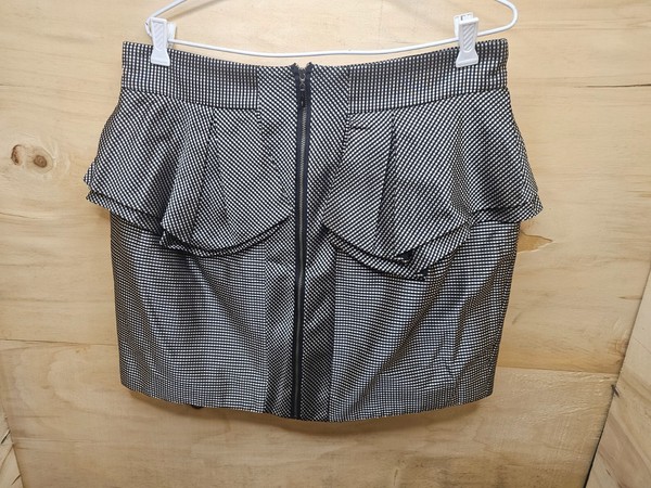 Cue Womens Size 14 Mini Check Front Zipper Bubble Skirt