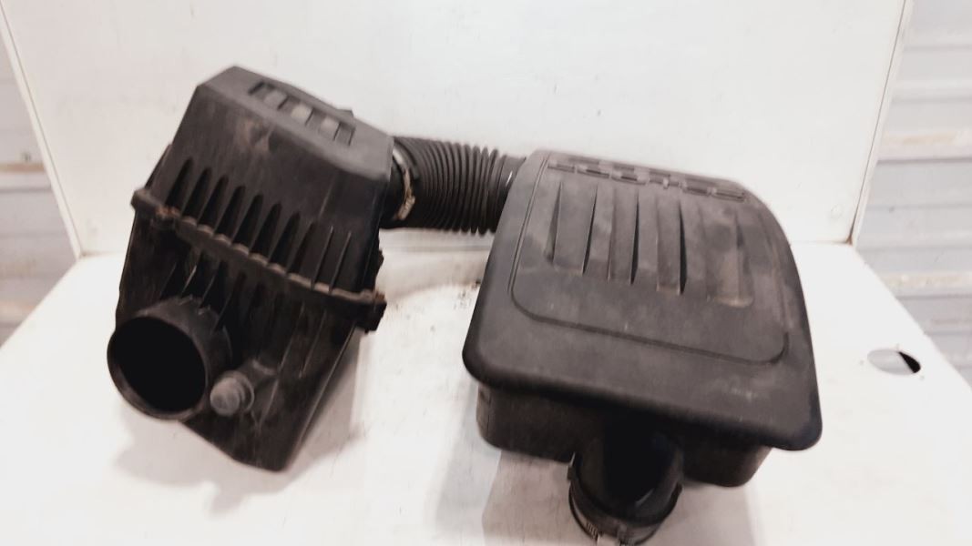 2012-2017 GMC Terrain Air Cleaner Intake Box Assembly 2.4L w/o