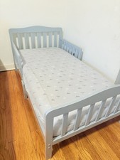 Dream on Me Toddler bed frame  Organic Mattress