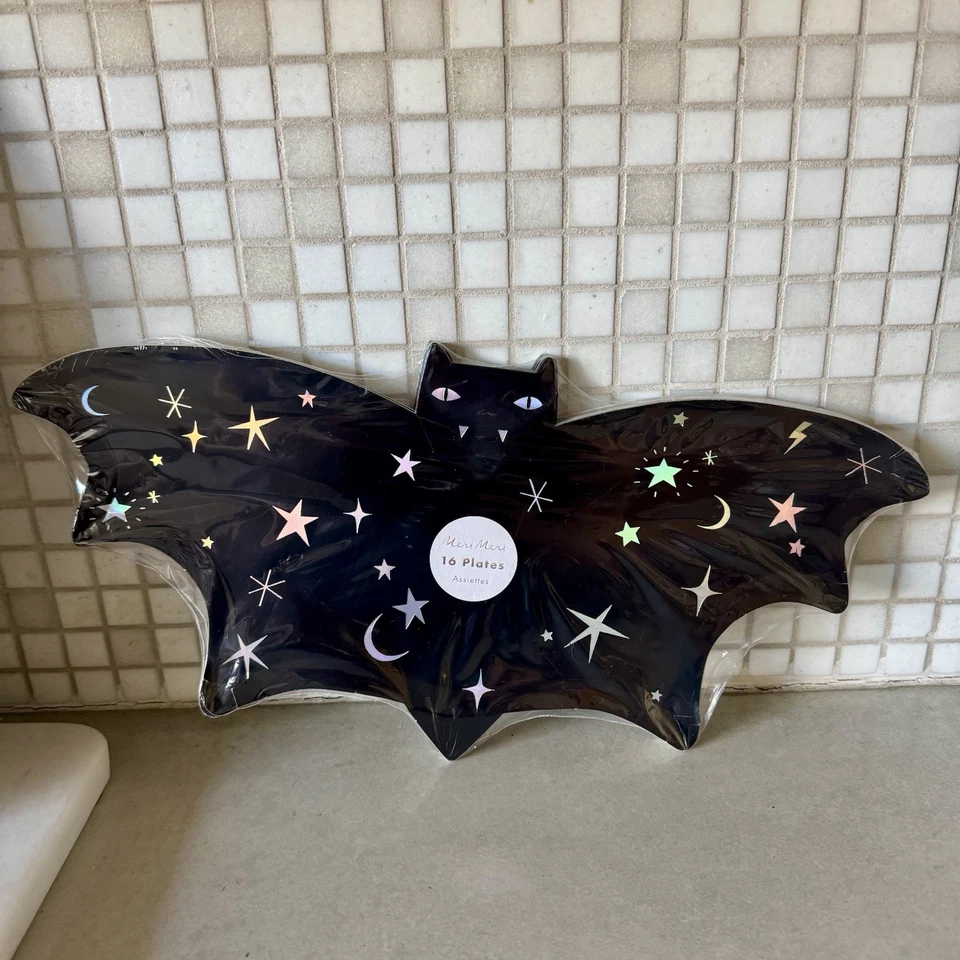 MERI MERI Halloween Party Bat Paper Plates 16 Napkins 32 & Cupcakes Set 24 NEW - Image 2 of 4