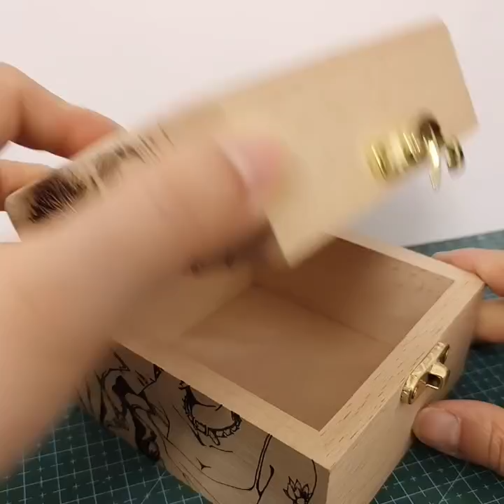 NANA Ai Yazawa Anime Wooden Electronic Music Box Handmade Unique
