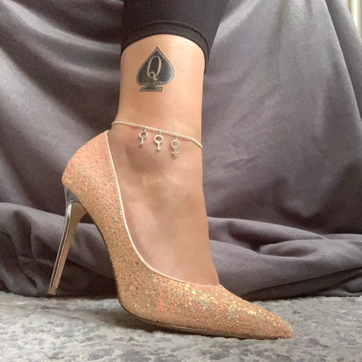 Hotwife anklet shop which ankle