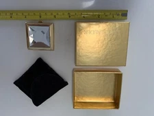 GIFT ESTĒE LAUDER, CRYSTAL TRANSLUCITY PRESSED POWDER INGRAVED "MARY ELIZABETH"