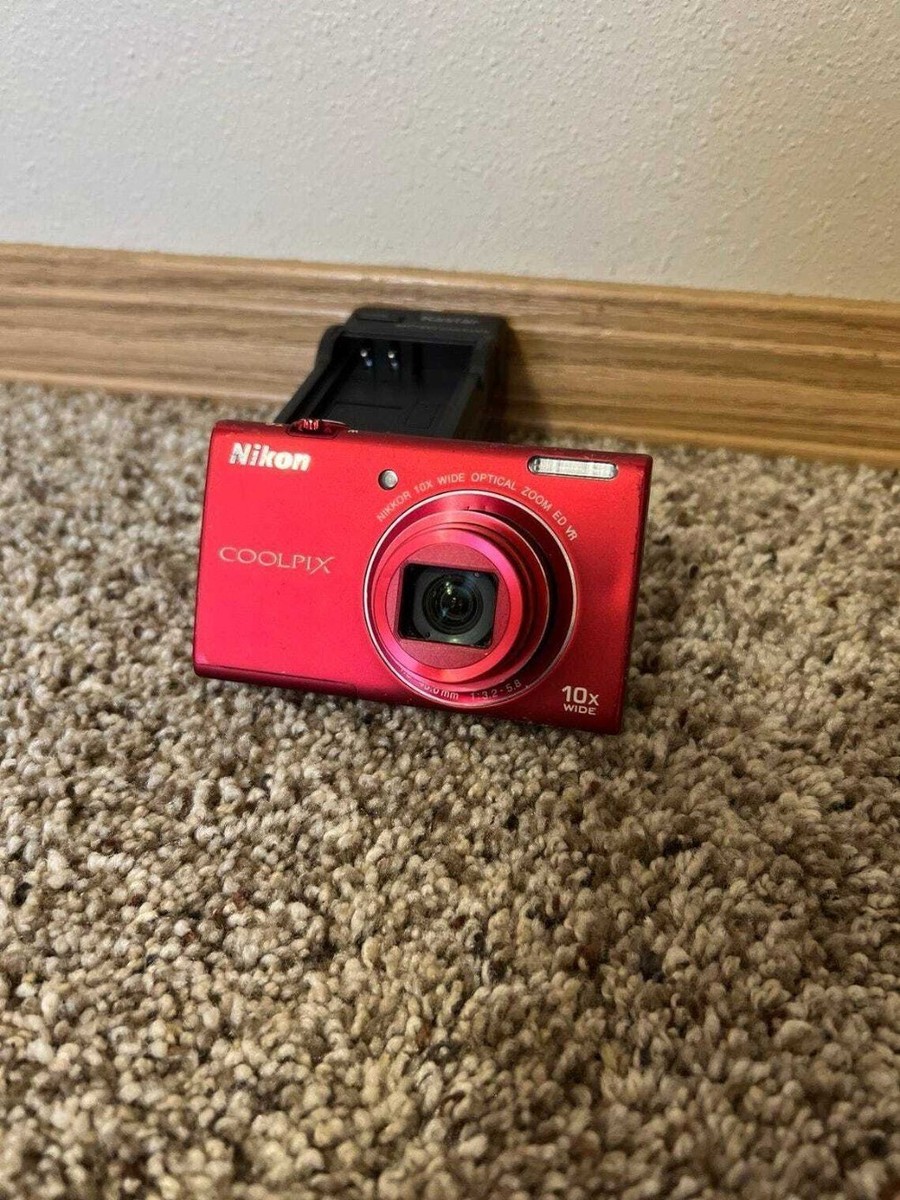 Nikon COOLPIX S6200 16.0MP 10x Optical Zoom CCD Digital Camera