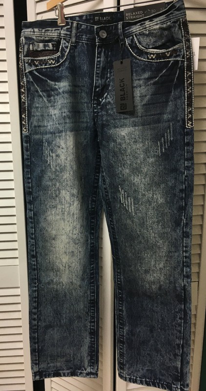NWT Rue 21 Black Premium JEANS SZ 30X32,RELAX FIT STRAIGHT LEG,EMBROIDERED