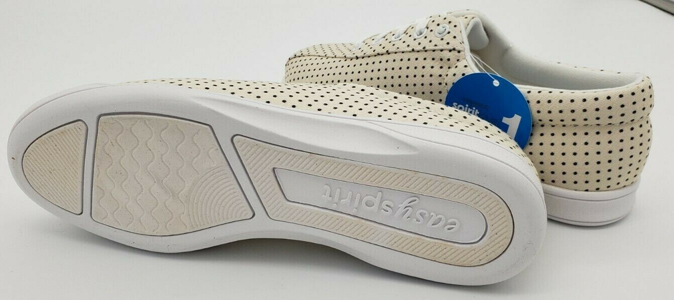 NIB Womens Shoes Easy Spirit AP2 White Canvas Sneakers Oxfords LaceUp