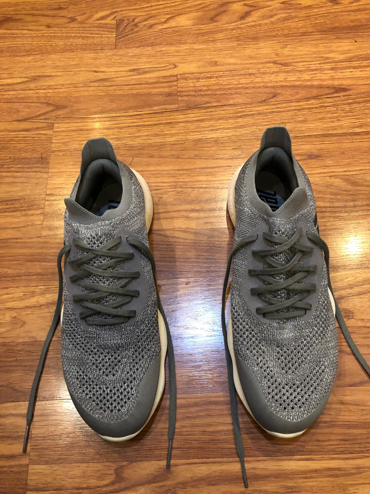 SAOLA Scarpe da trail running Adidas Futuranatural da uomo grigie grigie bianche taglia 10 5 usate