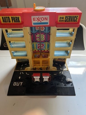 Vintage Shell Auto Park Garage w Elevator Playset + matchbox Emergency Station 