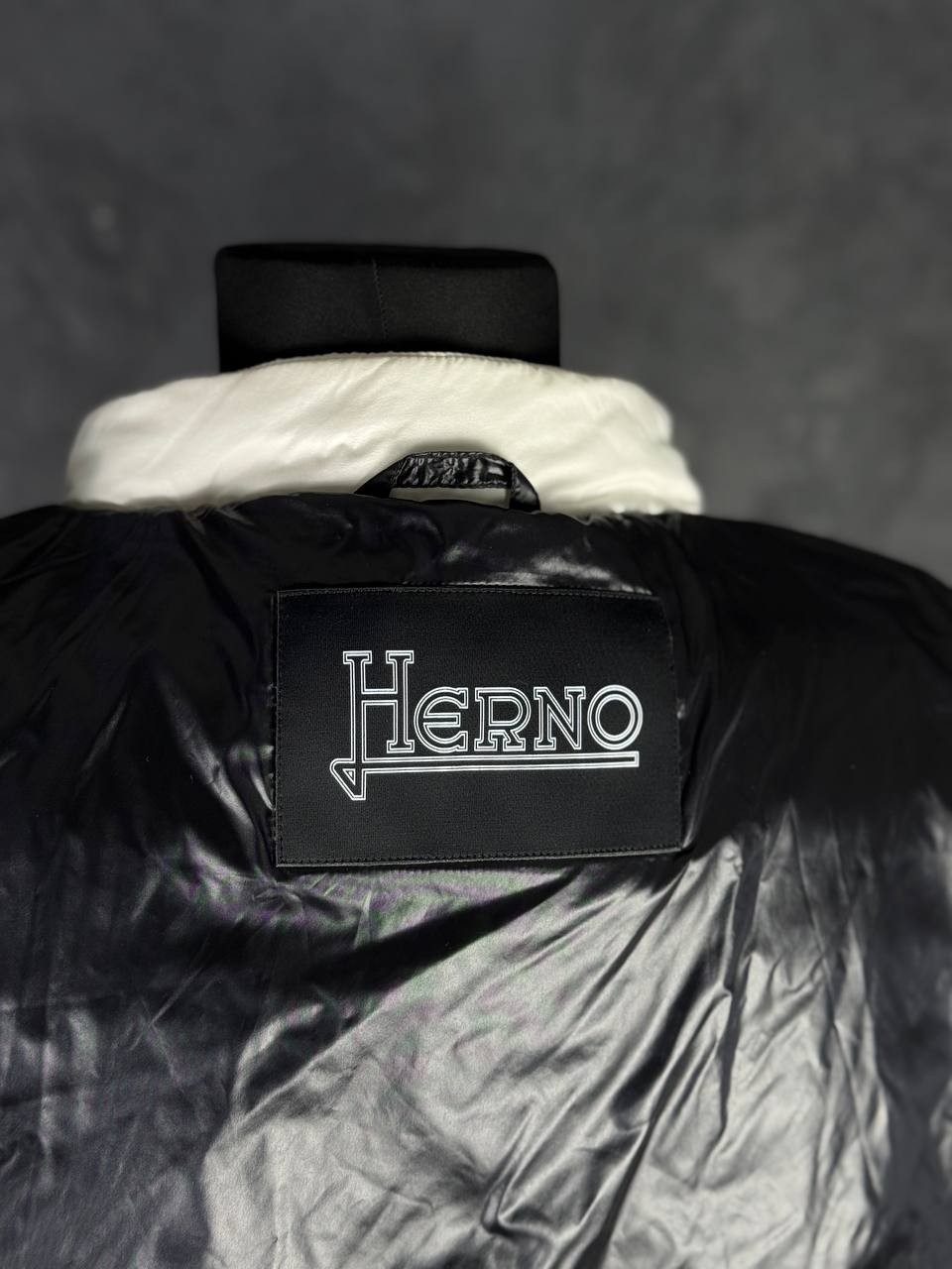 HERNO Women's Lightweight Down Jacket - image 10