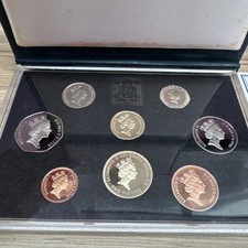1986 Royal Mint Proof Coin Set 8 UK Coins & Medal In Blue Case 