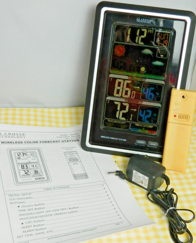 La Crosse Technology Weather Station S88907, outdoor sensor TX141TH & FREE GIFT
