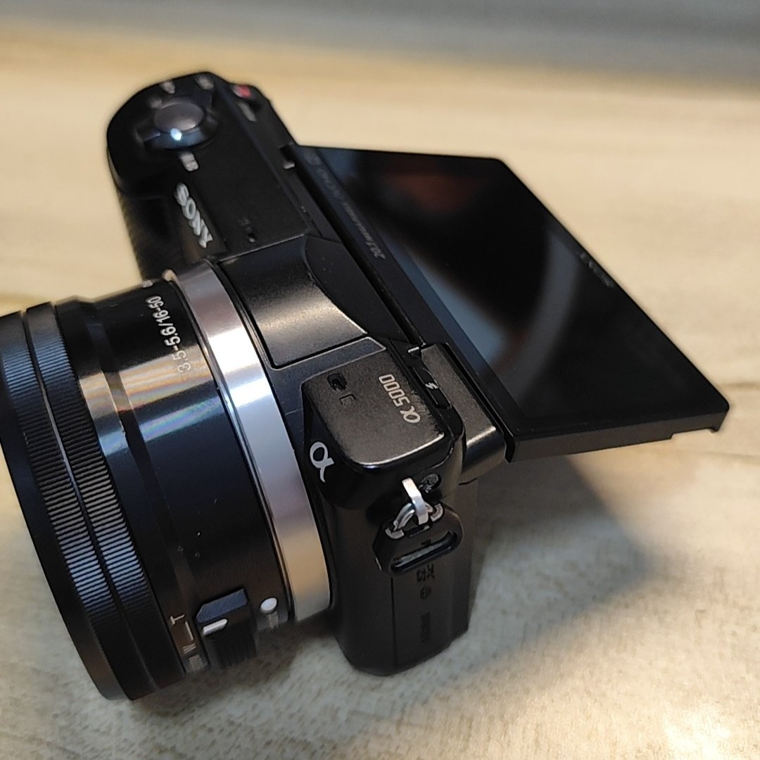 Sony Alpha A5000 Mirrorless Camera w/ PZ 16-50mm Lens 20.1MP Blink