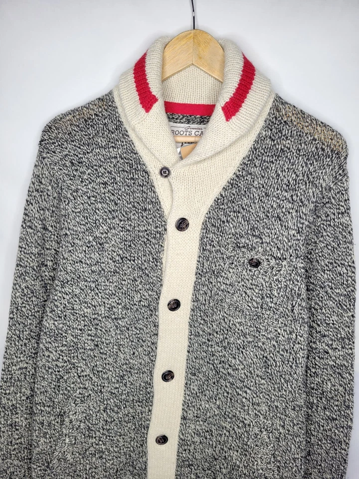 Cardigã suéter masculino tamanho médio aveia coleção cabine Roots Canada novo com etiquetas - Imagem 2 de 4