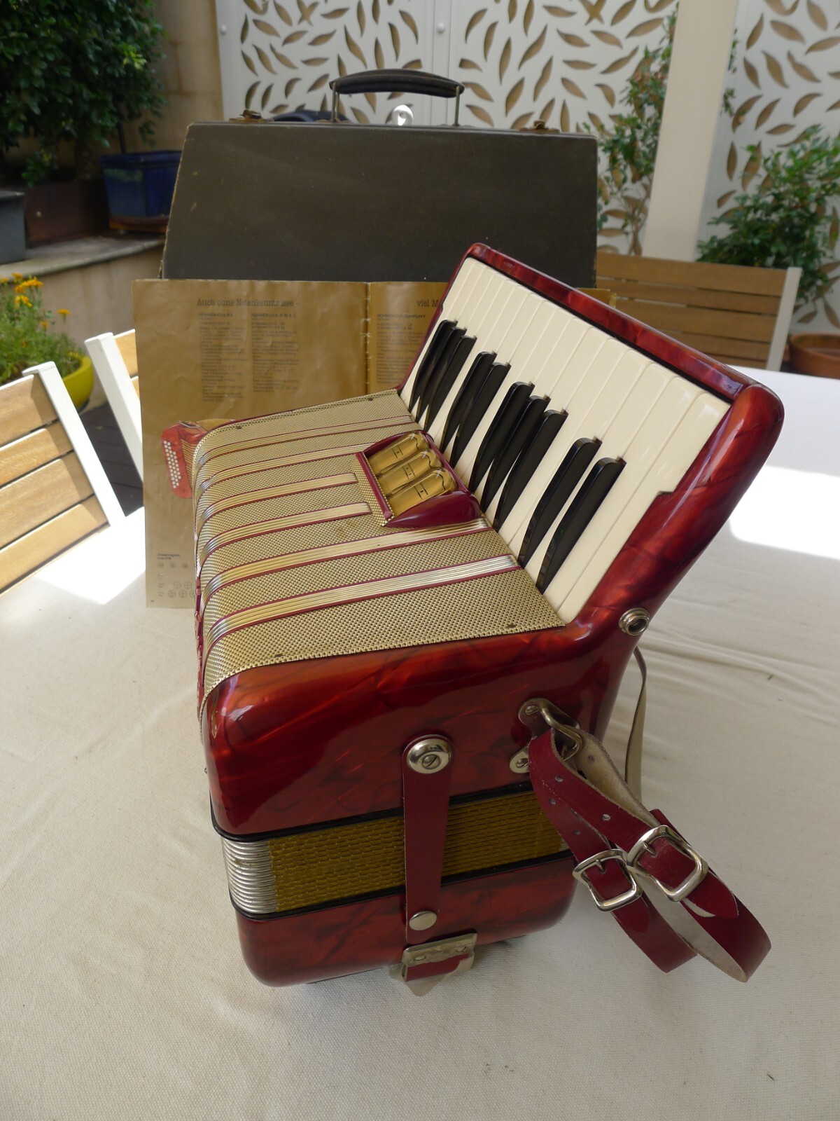 HOHNER Piano Accordion Student VM Red GERMANY + Hard Case + 1984