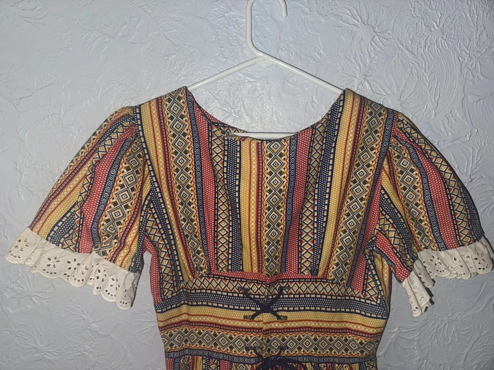 Vestido artesanal vintage años 70 a rayas, encaje, festival, hippie, BOHO. (BC) Foto 2 de 4