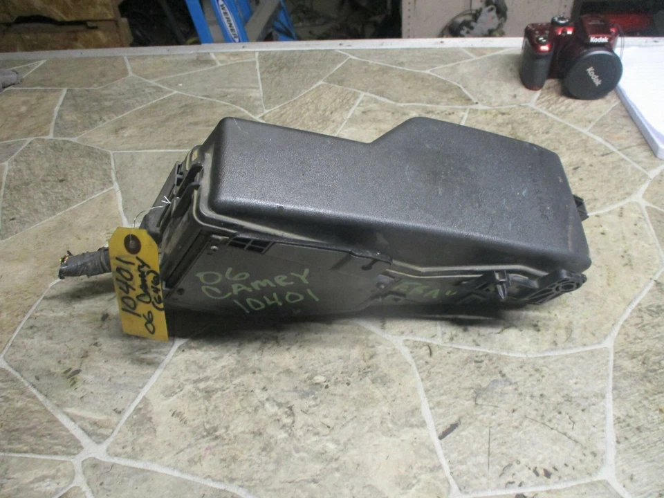 ✅ TOYOTA CAMRY LEXUS ES330 2004-2006 CAJA DE FUSIBLES COMPARTIMENTO DE RELÉ FABRICANTE DE EQUIPOS ORIGINALES 2,4 L Foto 2 de 4