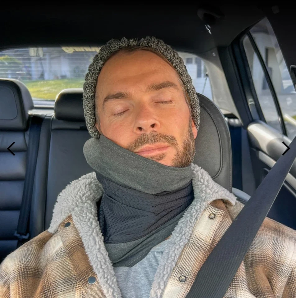 TRTL Almohada de Viaje Soporte para Cabeza Avión y Almohada de Viaje Negra Foto 2 de 4