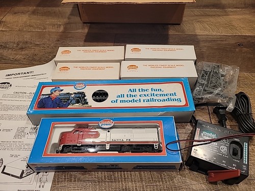 Juego Tren Eléctrico HO Modelo Vintage Power Santa Fe 5601 Nuevo de Lote Antiguo | Zustand: New