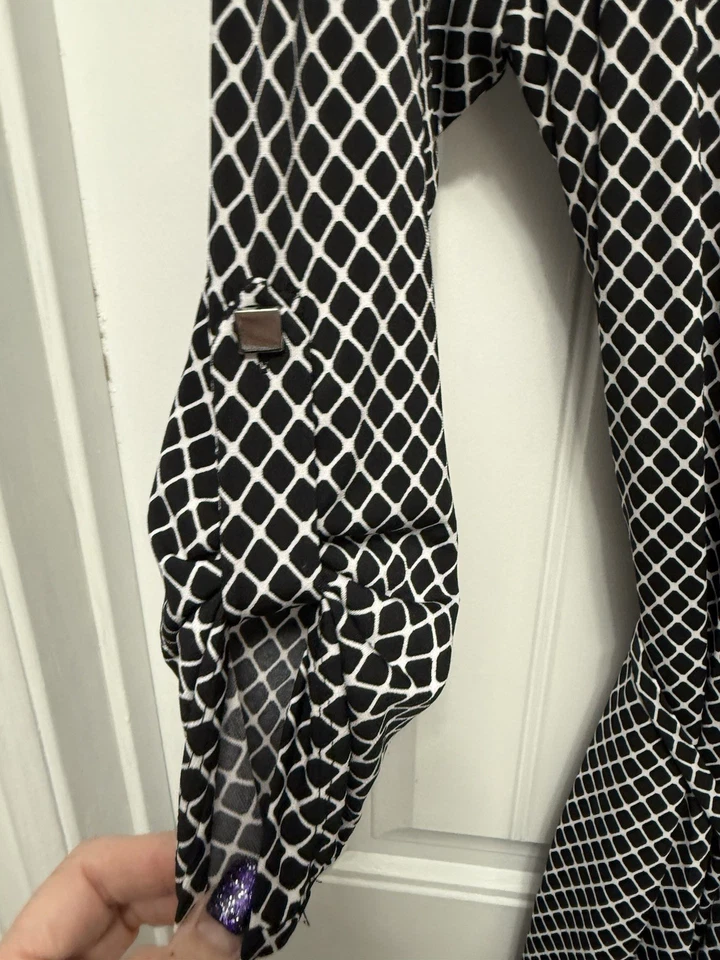 Calvin Klein Black-White Geometric Wrap Style Dress Sz 14 Stretch Long Sleeve - Image 4 of 4