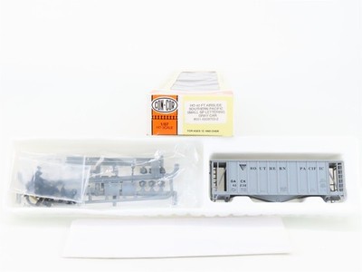 HO Con-Cor Kit 001-0009703-2 GACX SP Southern Pacific 40' Airslide Hopper #42238