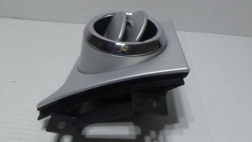 2005-2009 Ford Mustang Right Passenger Side Airvent Bezel Silver - Picture 3 of 9
