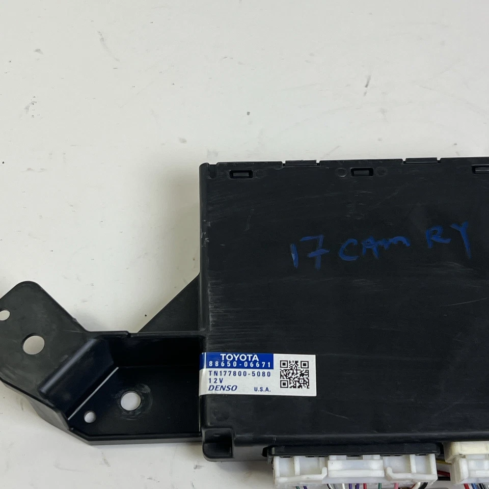 Toyota Camry 2017 módulo amplificador de aire acondicionado control de clima 88650-06671 OEM Foto 2 de 4