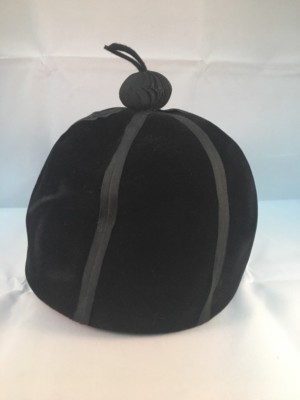 Authentic Vintage Black Velour Hat Vintage Black Velvet Bucket Hat 1960s, 22 inch head  main image 4