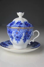 RUSSIAN IMPERIAL LOMONOSOV GARLAND PORCELAIN LIDDED TEA CUP & SAUCER