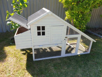 Chicken Coop In Very Good Condition Or Rabbit Hutch