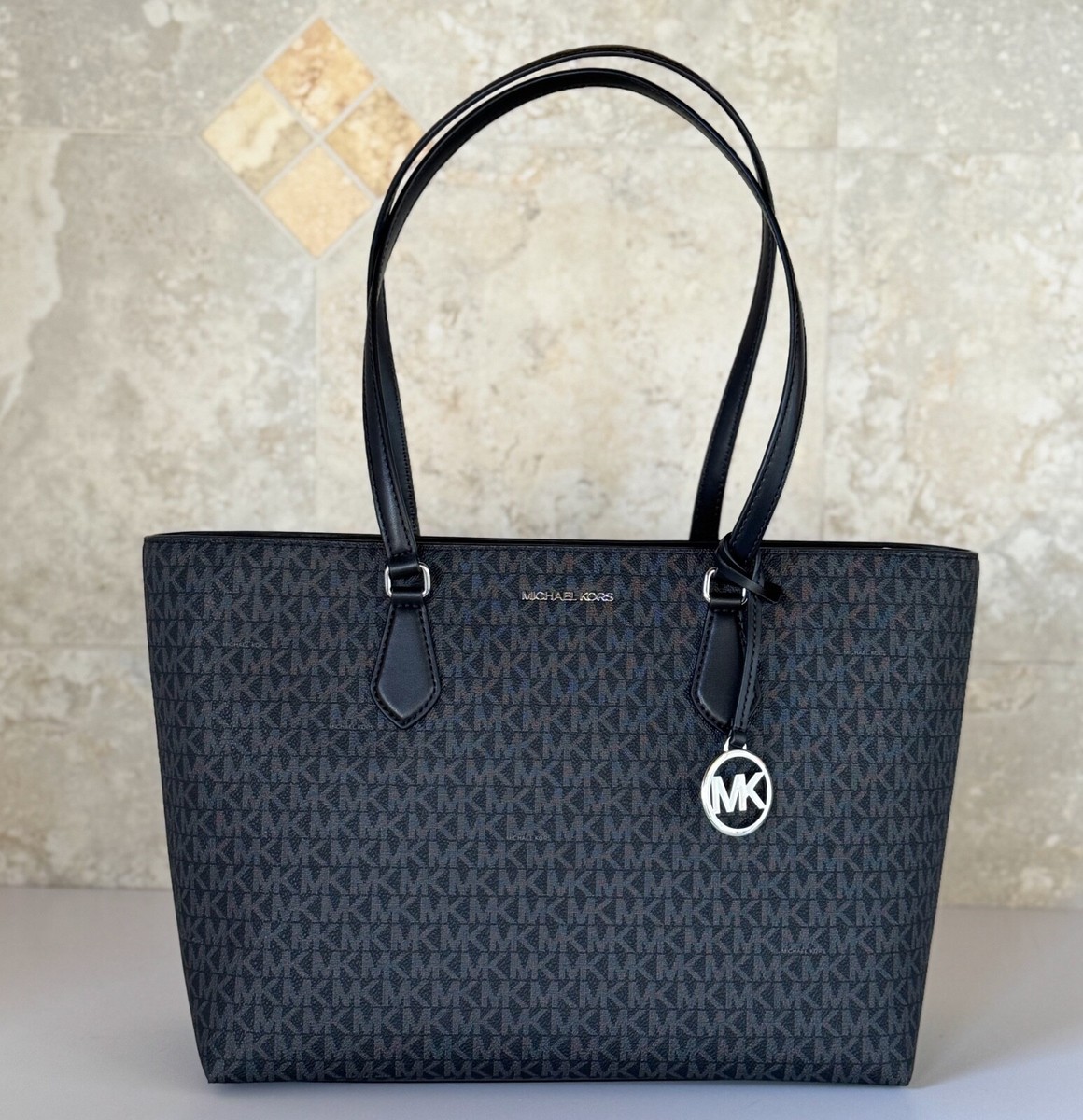 Michael Kors Sheila Large Multifunction Laptop Tote Shoulder Bag