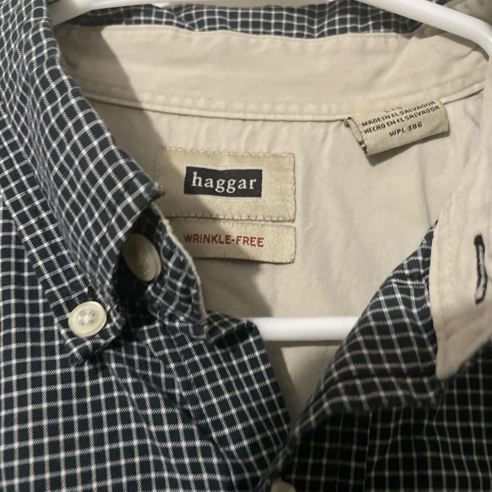 HAGGAR wrinkle free  Men’s SHORT SLEEVE DRESS SHIRT SZ Large Striped Navy Blue. - Image 3 of 4