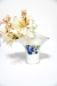 Vintage White Ceramic Flower Basket Vase Blue Rose Floral Gold Trim