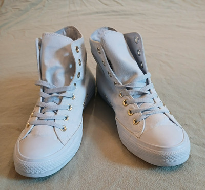 Converse, Chuck Taylor All Star High Tops, Size 11 (W/US), High Blue, Excellent