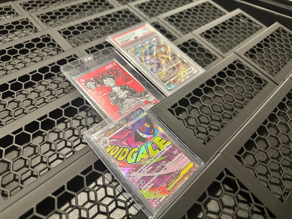 3D Druck Sammelkarten Display Ständer Erhöhung für Zion Case Vitrine Pokémon TCG - Bild 2 von 4