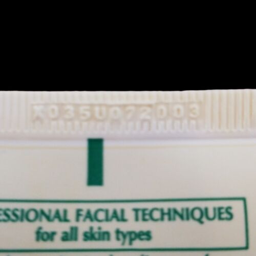 Yves Rocher Les Gestes Essentiels Facial Scrub 2.5 oz DISCONTINUED NEW OLD STOCK - Picture 24 of 24