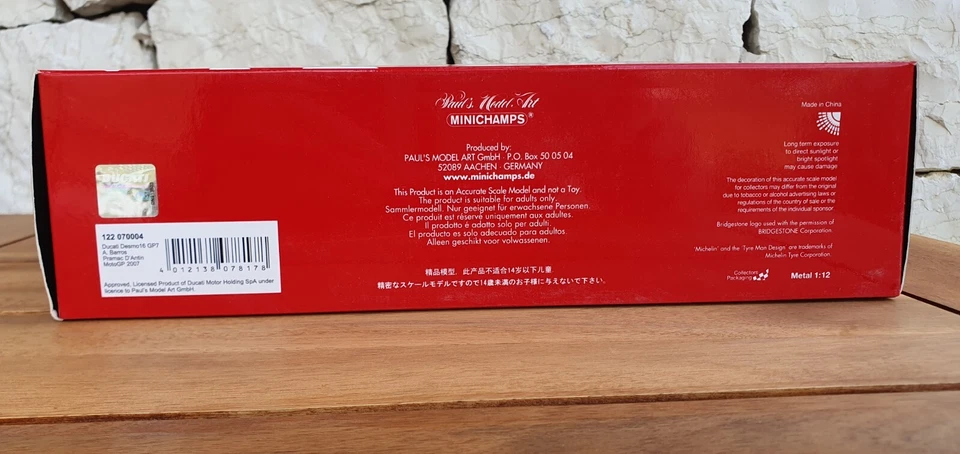 Minichamps  1:12 Ducati Desmo 16 GP7 Alex Barros Moto GP2007-122070004 - Immagine 4 di 4