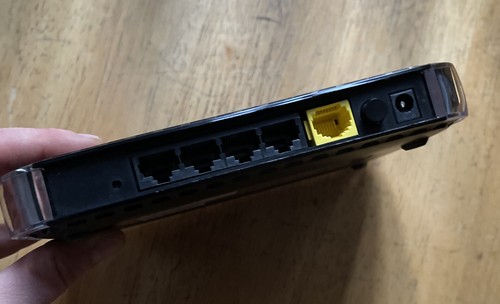 Netgear N150 Wireless N Router ONLY (WNR1000 v3) - Picture 3 of 4