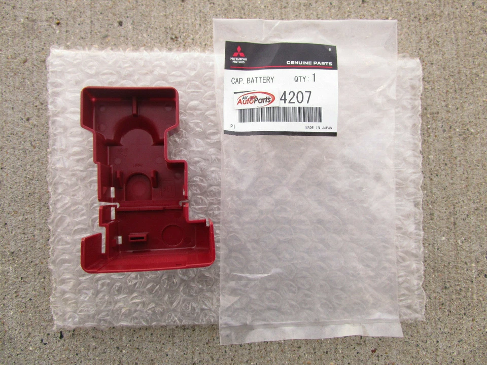 04 - 11 BATERÍA MITSUBISHI ENVAVOR + CUBIERTA CONECTOR TERMINAL POSITIVO NUEVO Foto 2 de 3
