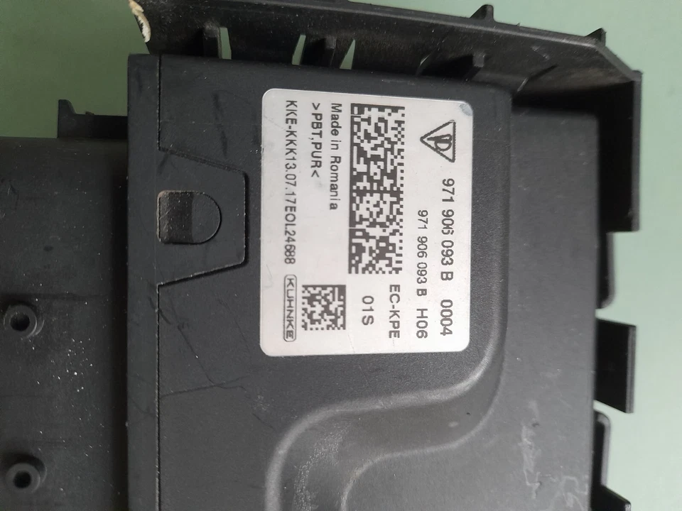 centralina comando pompa benzina porsche panamera hybrid 971 - Immagine 3 di 3