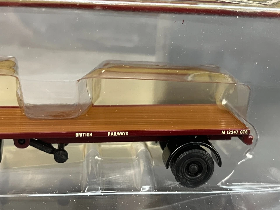 New EFE 22201 - 1:76 Scale/OO Gauge Bedford TK Artic 1 Axle Flatbed British Rail - Image 3 of 4