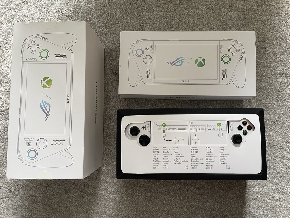 ASUS ROG Xbox Ally RC73YA 512 GB bianco Ryzen Z2 A console portatile grado A