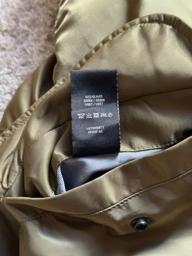 Vetements 18ss reversible cut up bomber jacket size XS oversized image 15