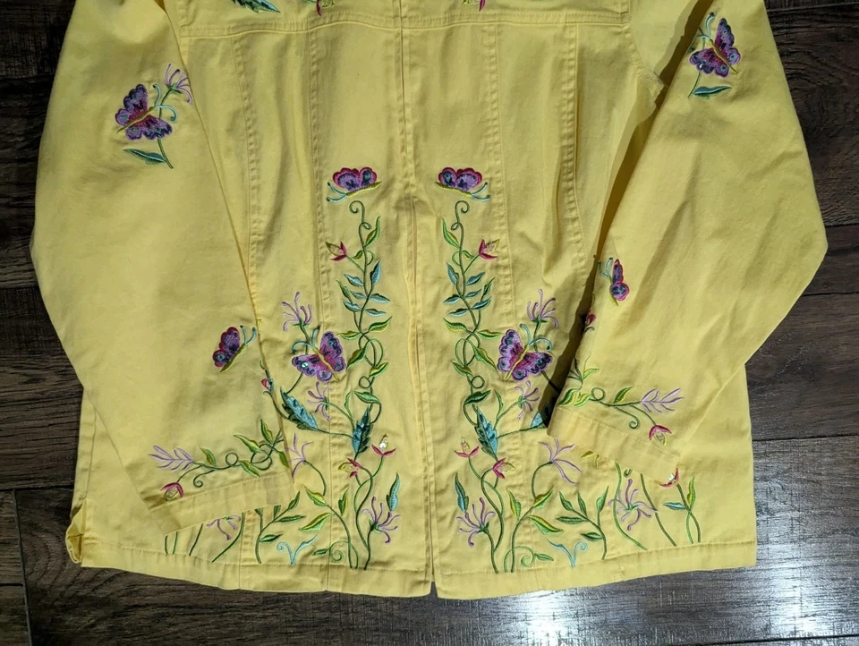 Quacker Factory Yellow Embroidered Jacket Size 1X Floral Butterfly Spring Zip - Image 2 of 4