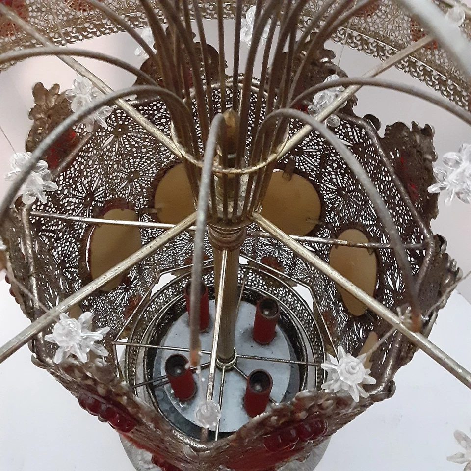 L&L WMC año 1968 modelo 8920. Color latón ornamentado, incrustación de terciopelo rojo sintético. Foto 4 de 4