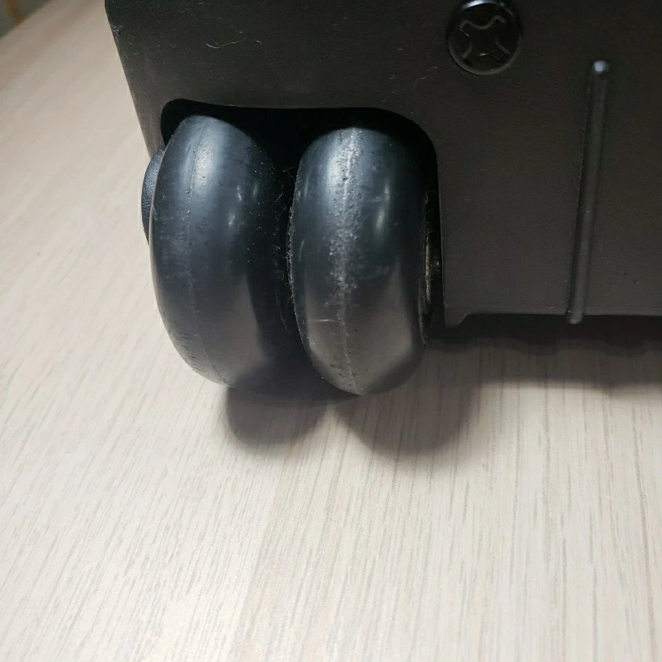 Olympia Rolling Overnighter Laptop/Travel Tote Airport Carry On Stowaway Handle - Image 4 of 4