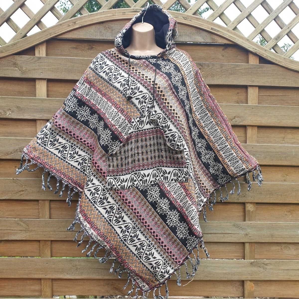 Shawl Pattern Fleece Wraps With Pockets Poncho Winter Fleece Hood