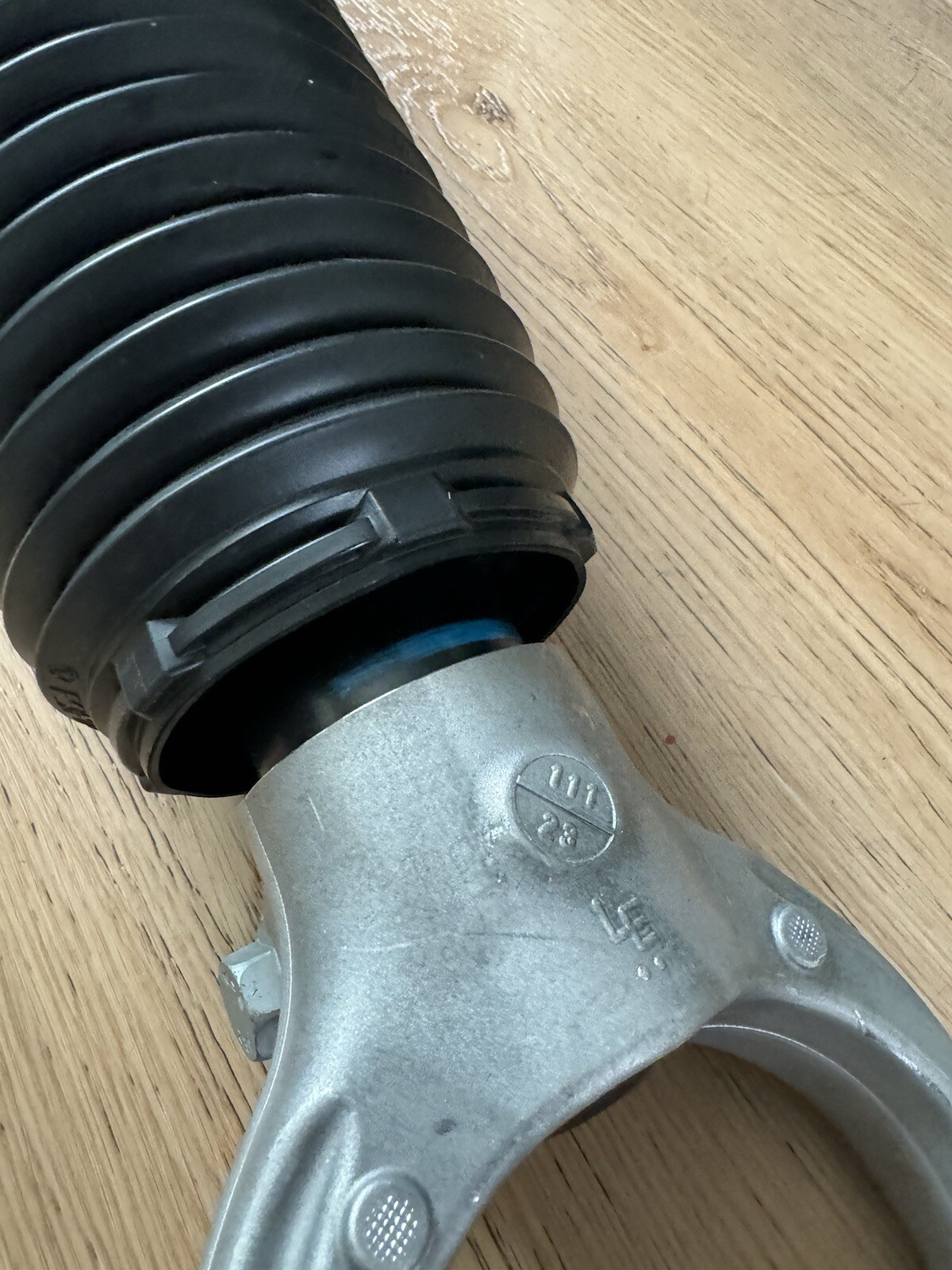 2023 MASERATI GRANTURISMO RIGHT FRONT SHOCK ABSORBER AIR SUSPENSION 06703090180