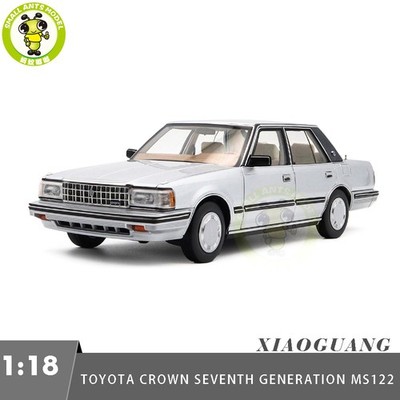 1/18 Toyota Crown Seventh Generation MS122 Silver Beige Diecast