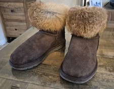 Ugg Boots, Dark brown, 100% Merino Sheepskin. Very Good Condition.